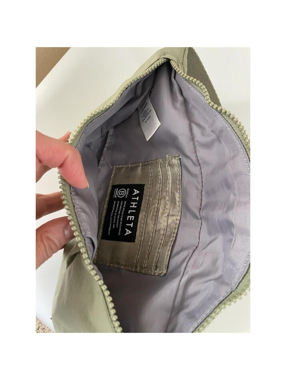 Athleta Kinetic Waist Bag Fanny Pack Belt Bag Shadow Olive Green Adjustable - Picture 5 of 14